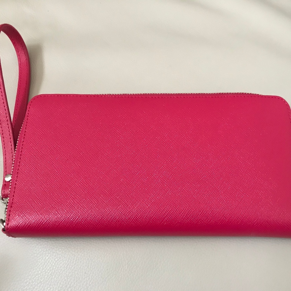 Halogen Leather Zip Around Wallet